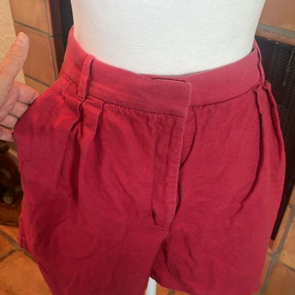 Abercrombie & Fitch Red Linen Blend Tailored Pleated Front Shorts, size M - Picture 2 of 7
